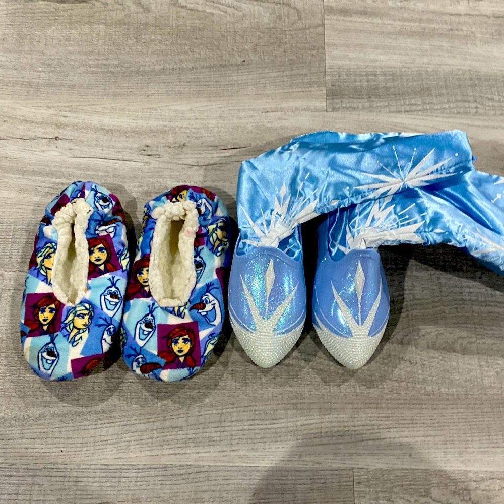 Frozen 2 Disney Princess Elsa Dress Up Boots & Elsa & Anna slippers! EUC